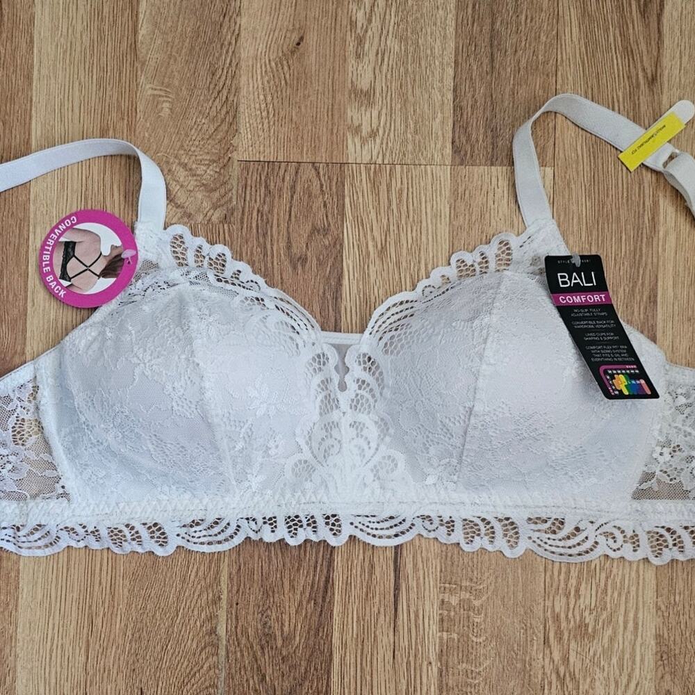 Bali Comfort Convertible Back Lace Wireless Bra White Size 34M DF6591 NWT